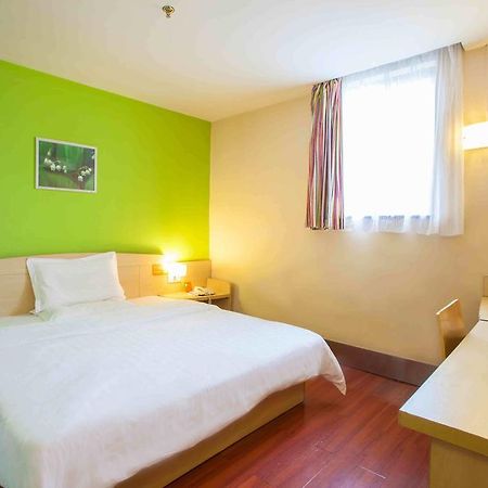7Days Inn Foshan Qiandeng Lake Nangui Road Subway Station Zimmer foto